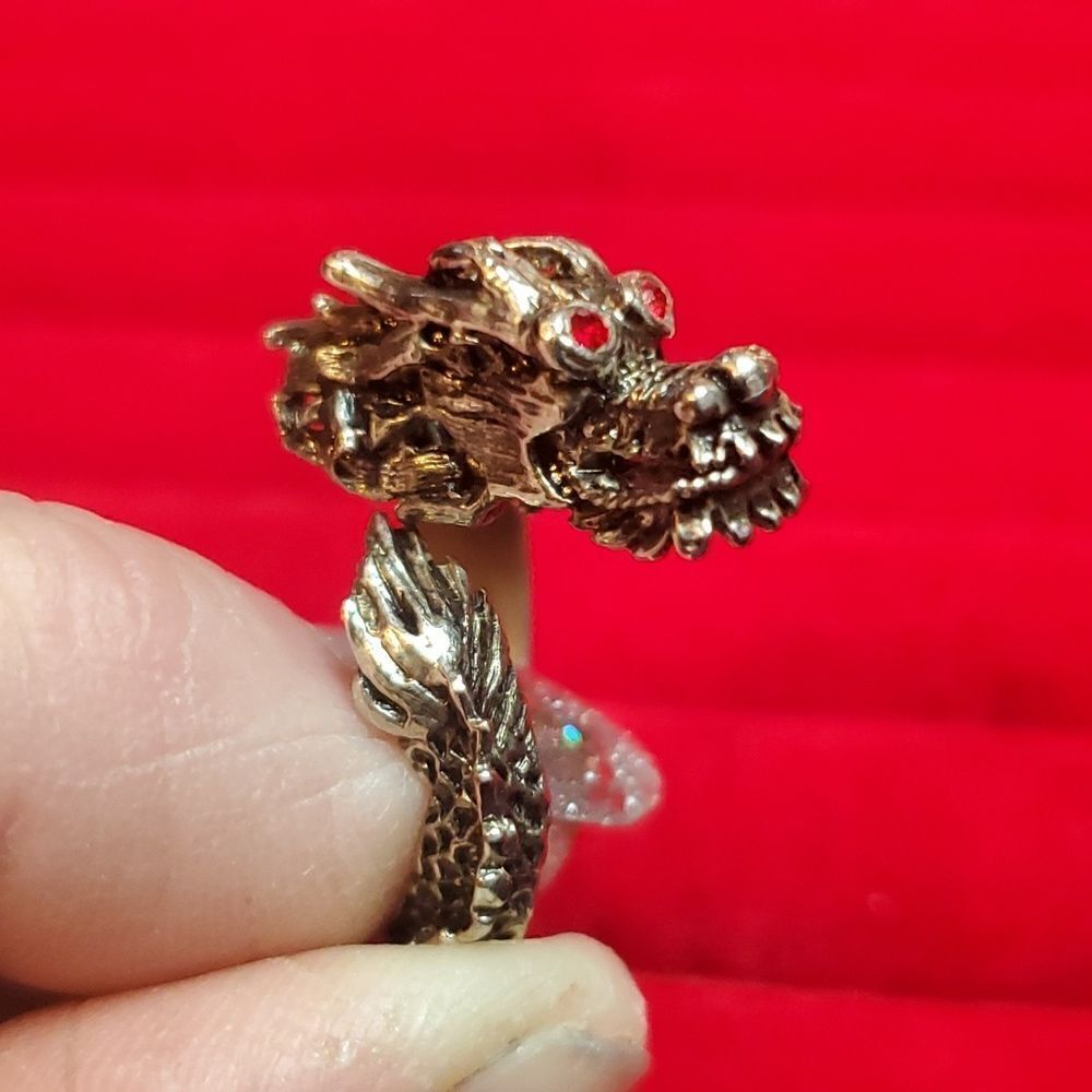 ‎Silver Statement Dragon Ring